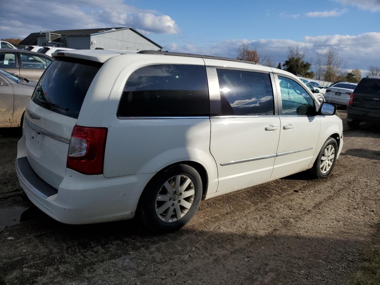 2013 Chrysler Town & Country Touring - foto 3