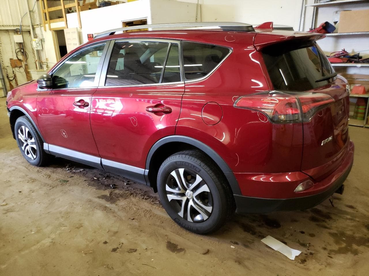2018 Toyota Rav4 Le - foto 2