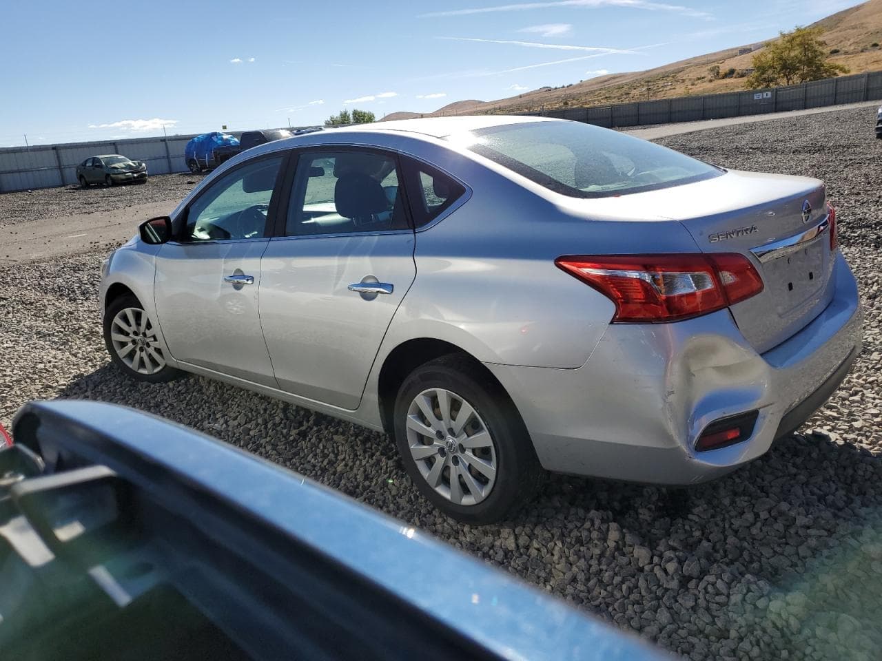 2018 Nissan Sentra S - foto 2