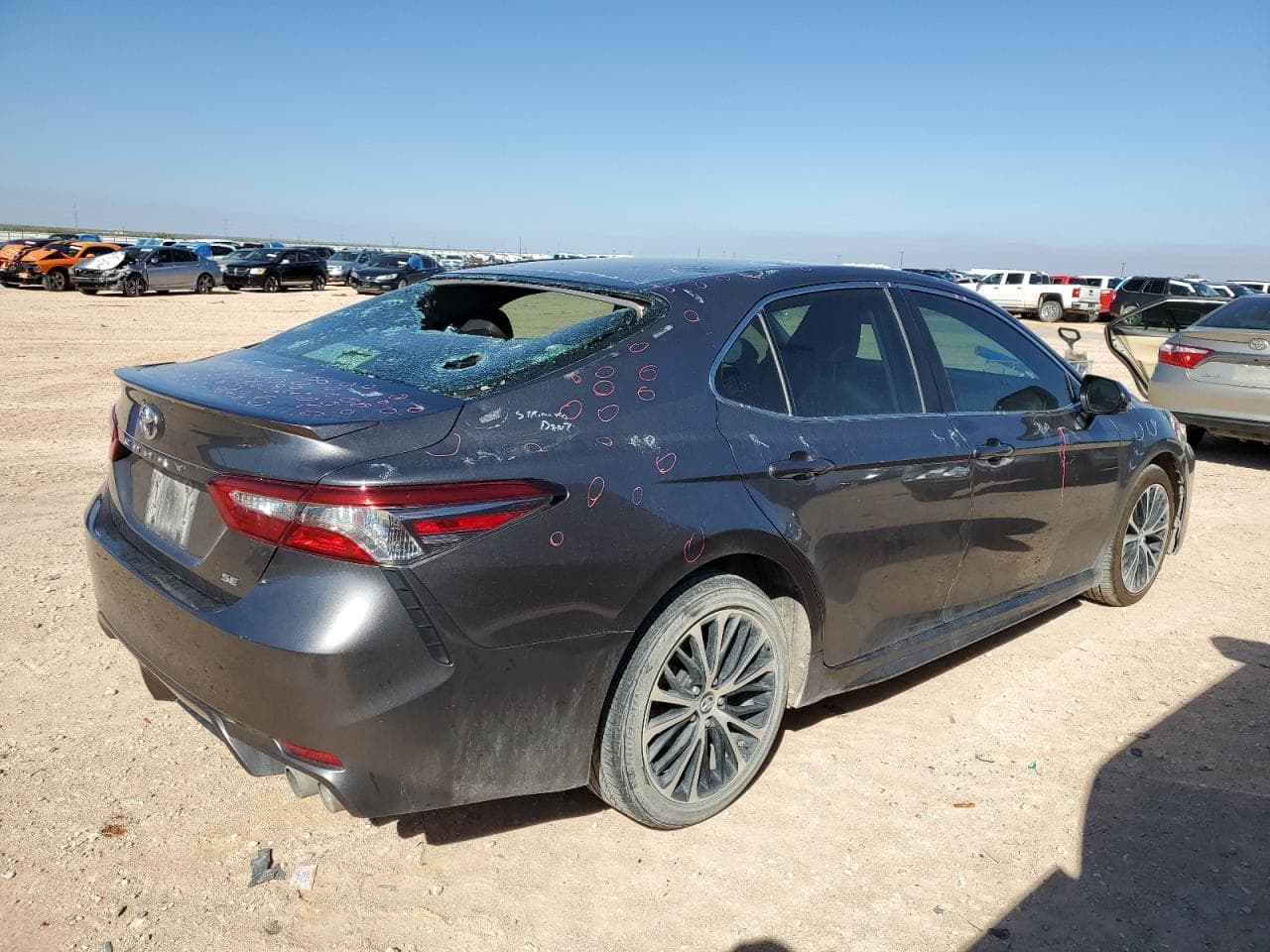 2018 Toyota Camry Se - foto 3