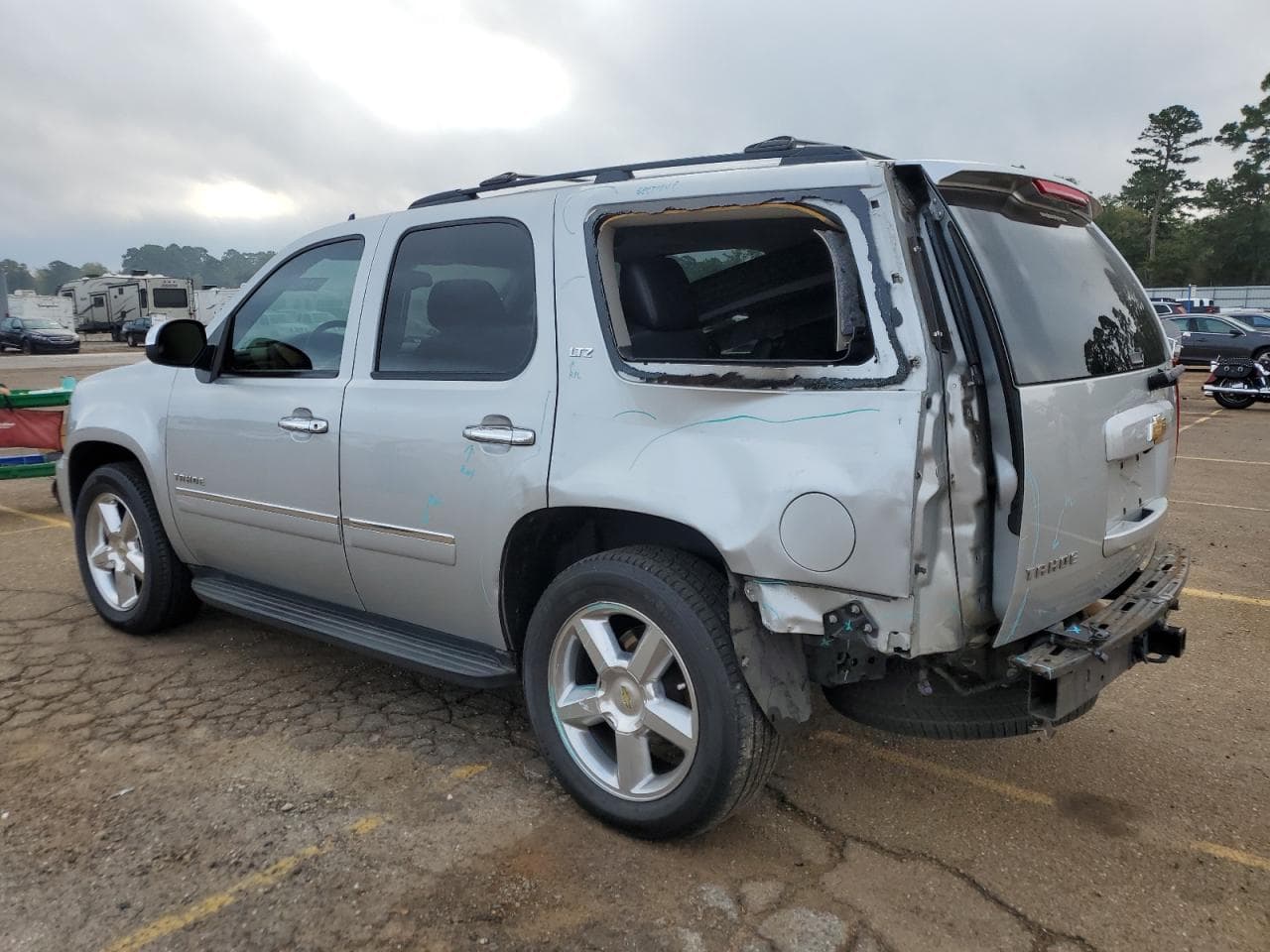 2013 Chevrolet Tahoe C1500 Ltz - foto 2