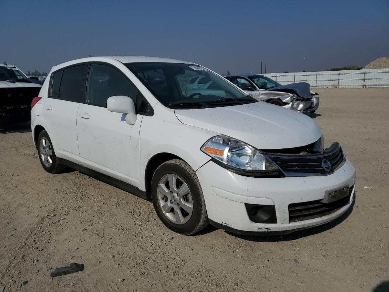 2012 Nissan Versa S - foto 4