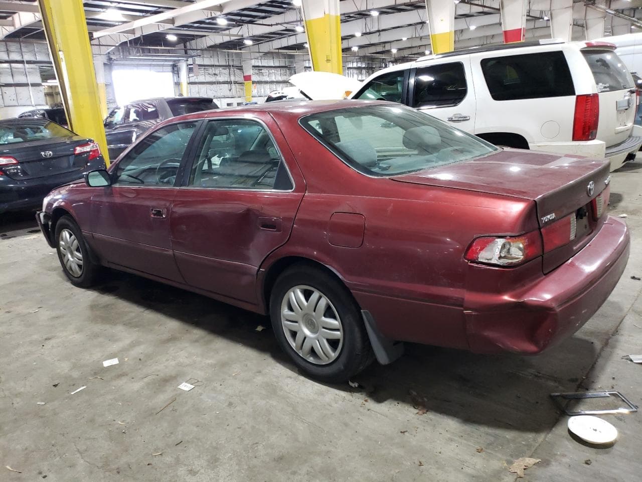 2001 Toyota Camry Le - foto 2