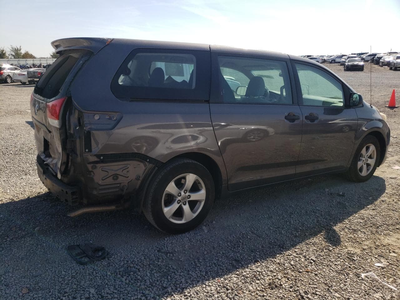 2013 Toyota Sienna - foto 3