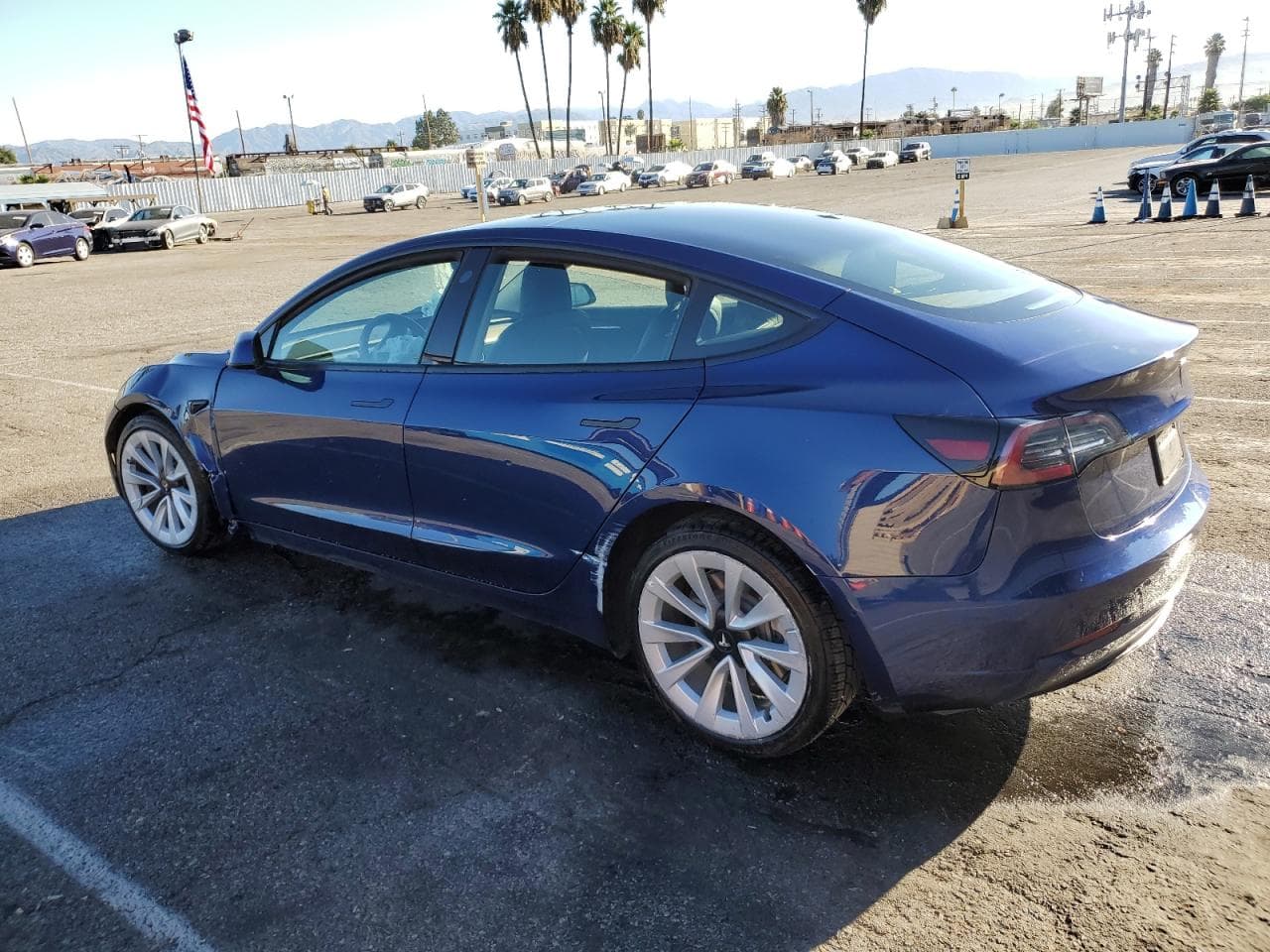 2022 Tesla Model 3 Long Range Dual Motor All-Wheel Drive - foto 2