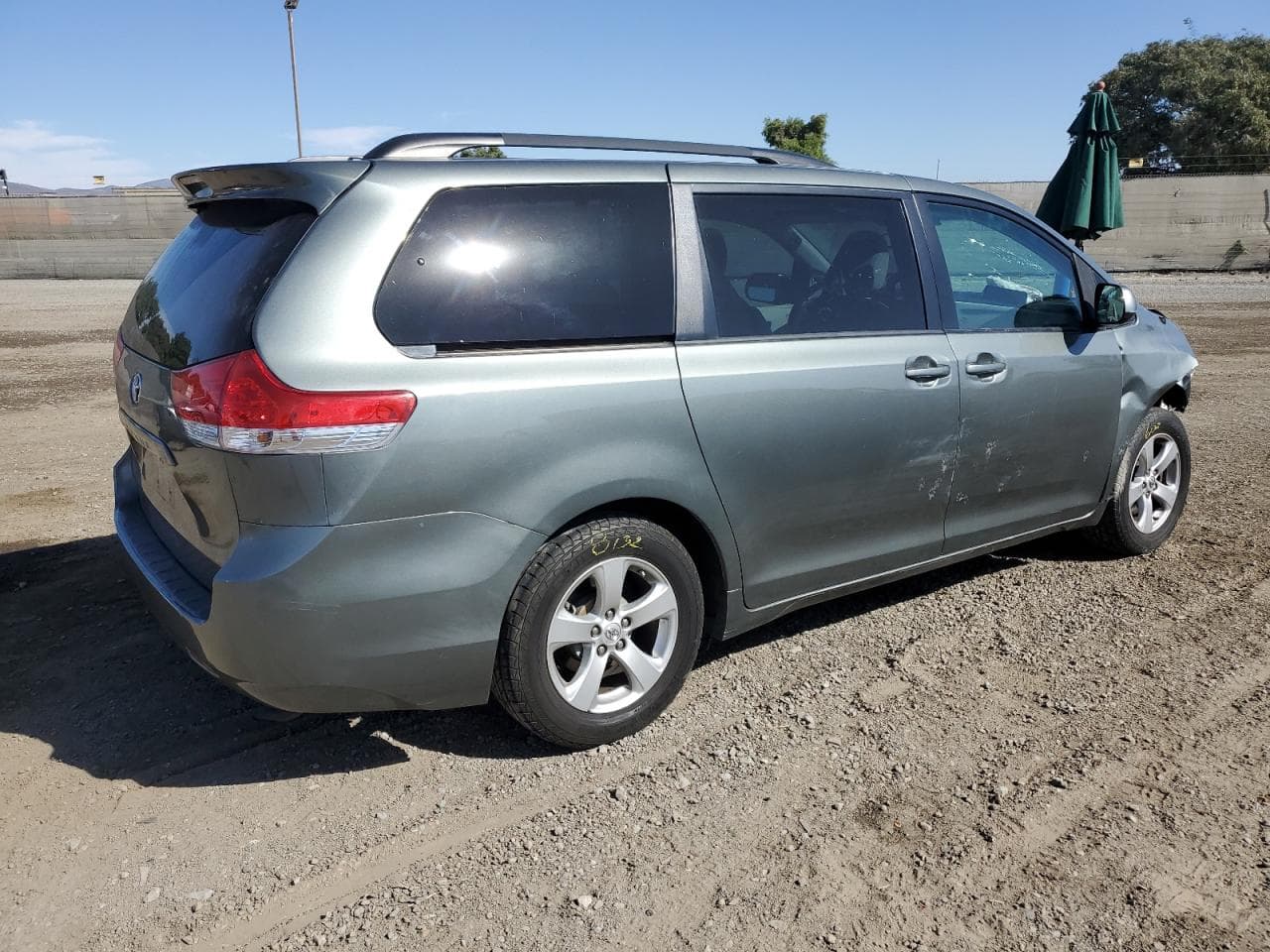2013 Toyota Sienna Le - foto 3
