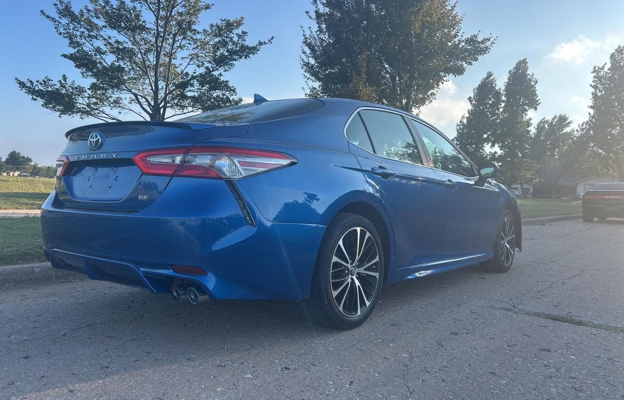 2019 Toyota Camry Se - foto 4