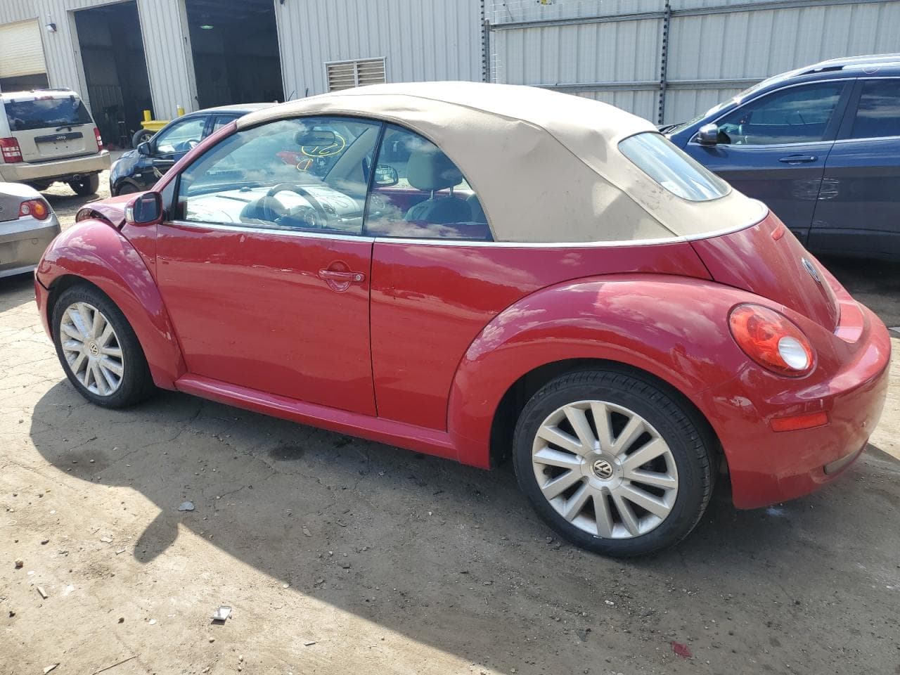 2010 Volkswagen Beetle - foto 2