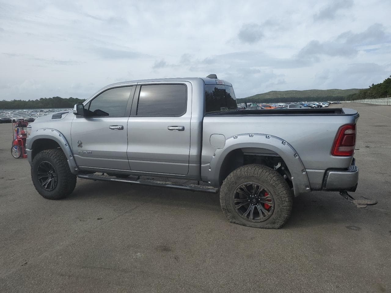 2022 Ram 1500 Laramie - foto 2