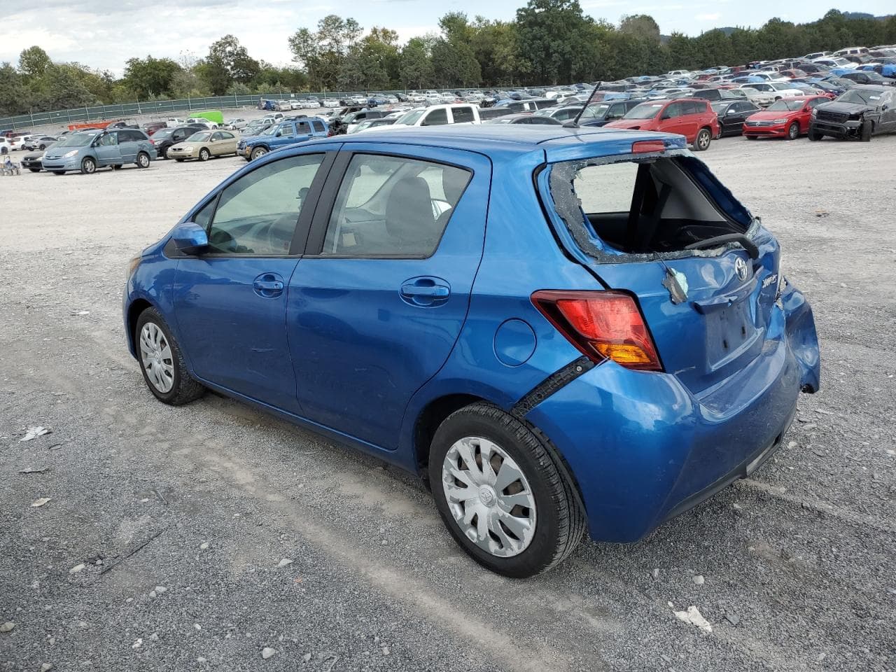 2016 Toyota Yaris L - foto 3