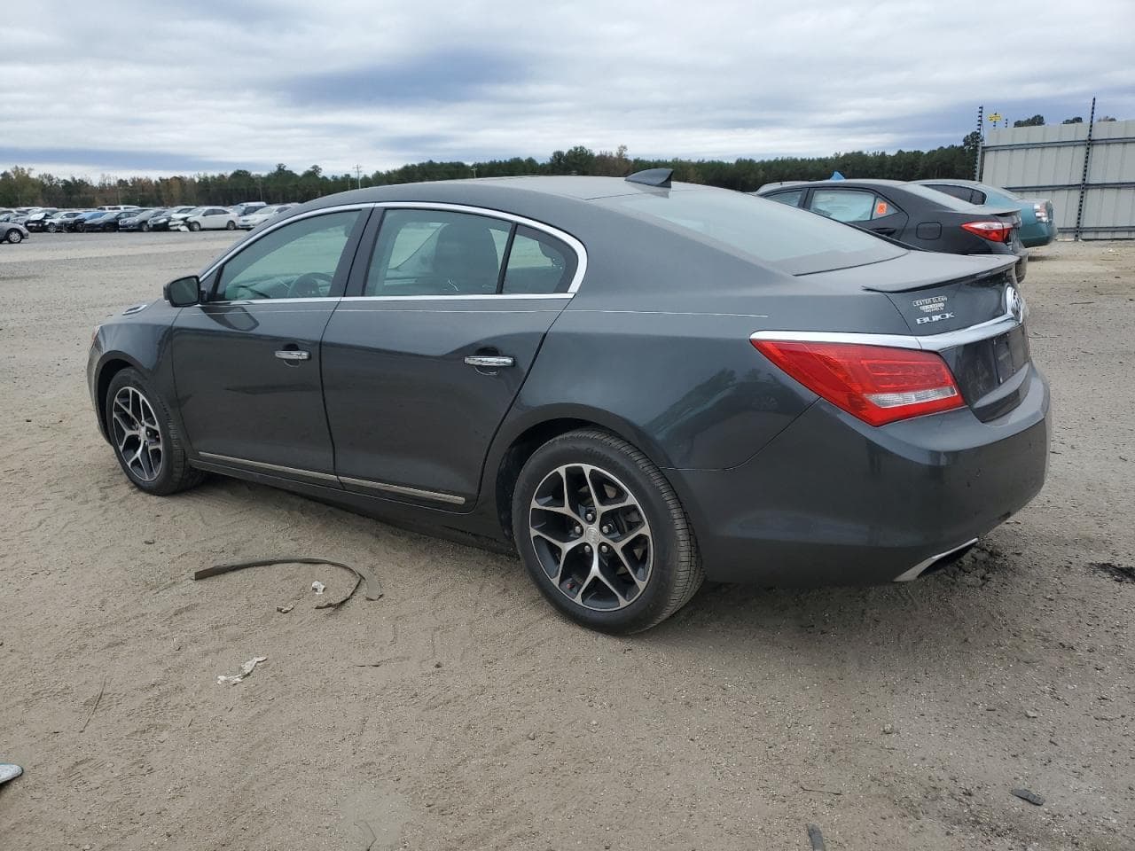 2016 Buick Lacrosse Sport Touring - foto 2