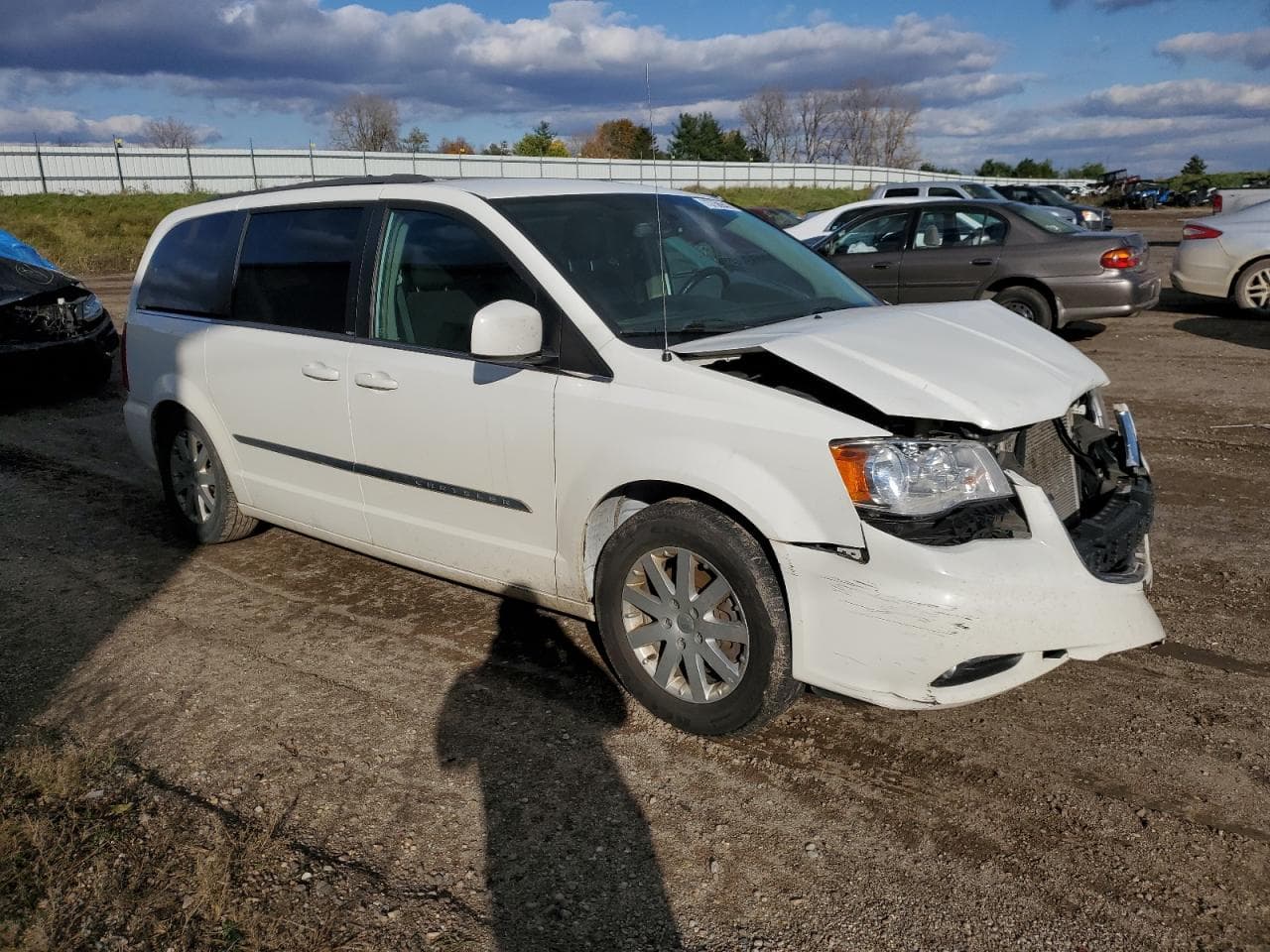 2013 Chrysler Town & Country Touring - foto 4