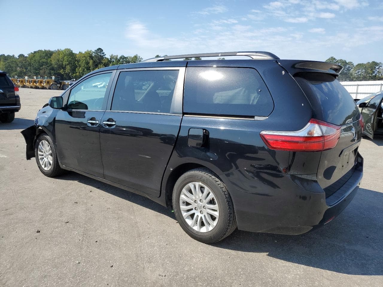 2017 Toyota Sienna Xle - foto 2