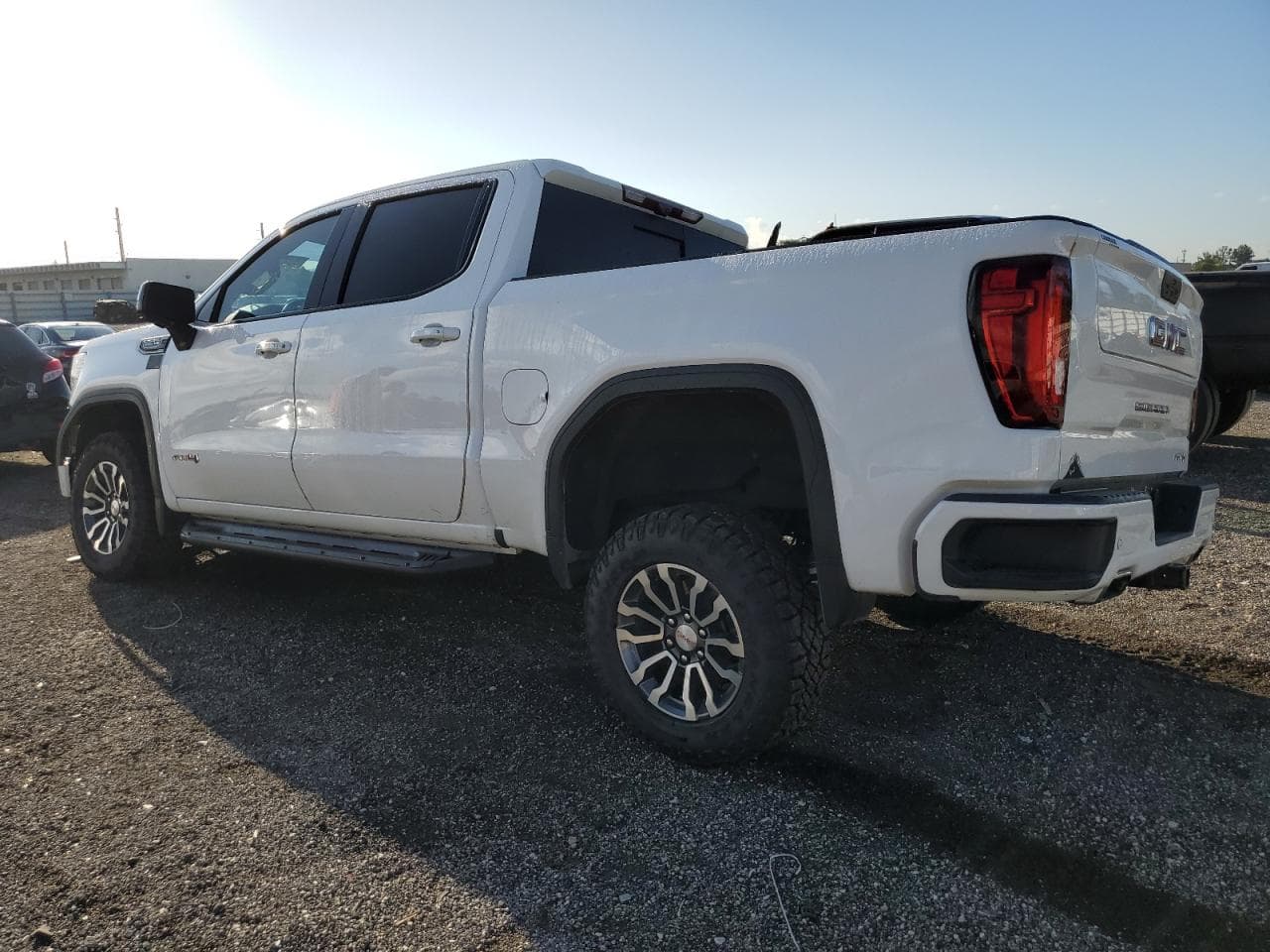 2020 GMC Sierra K1500 At4 - foto 2