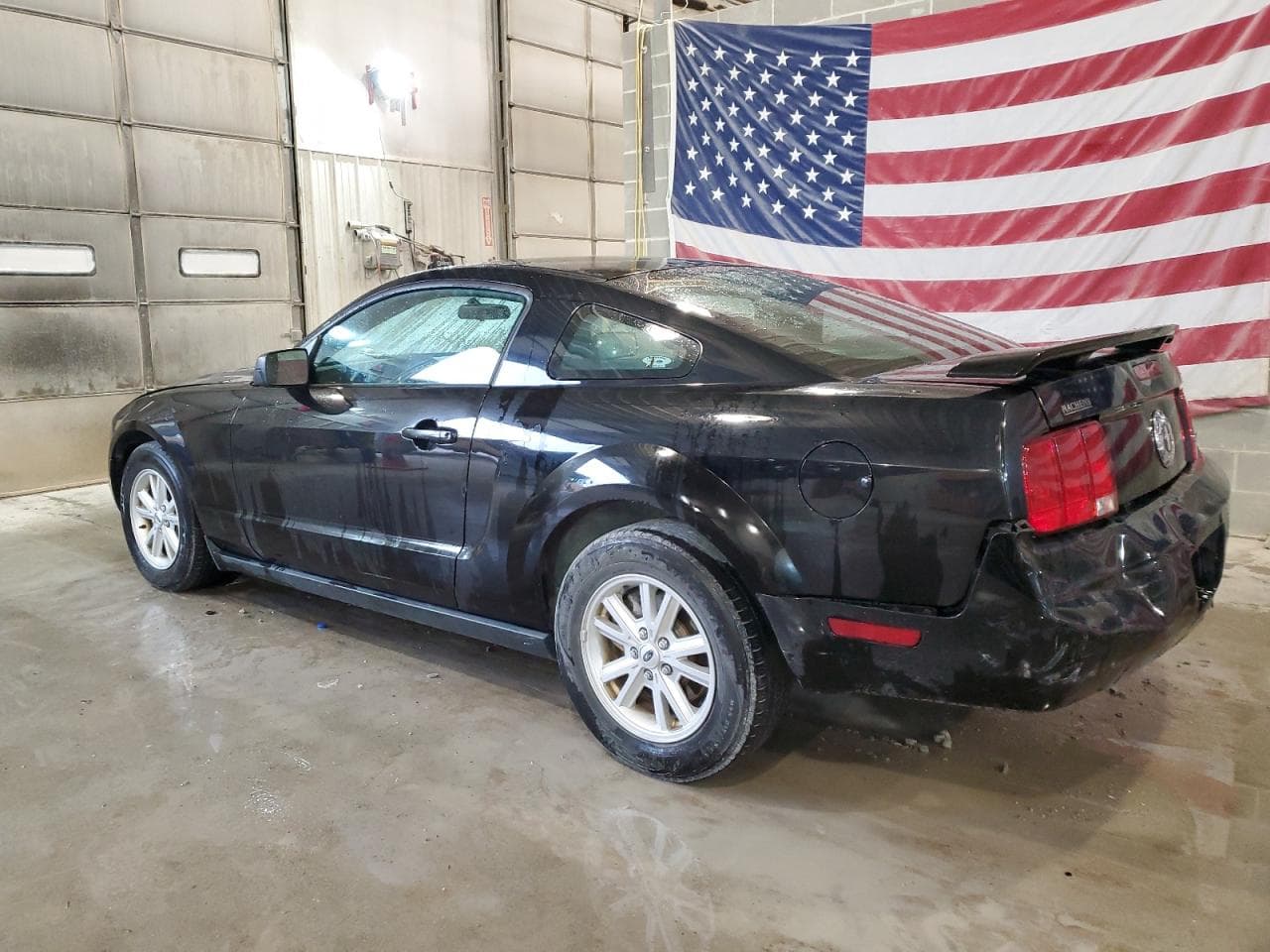2005 Ford Mustang V6 Deluxe/V6 Premium - foto 2