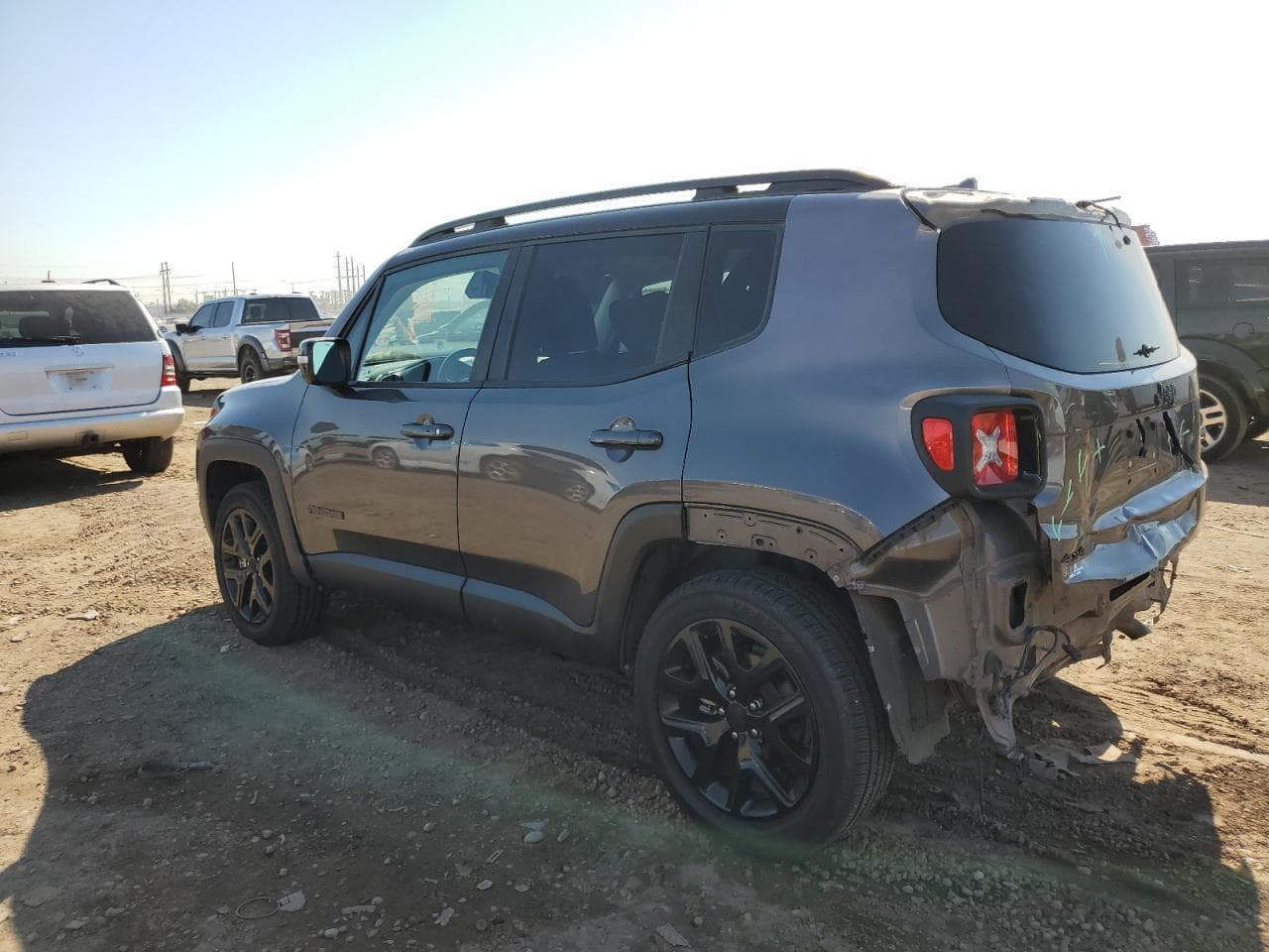 2016 Jeep Renegade Justice - foto 2
