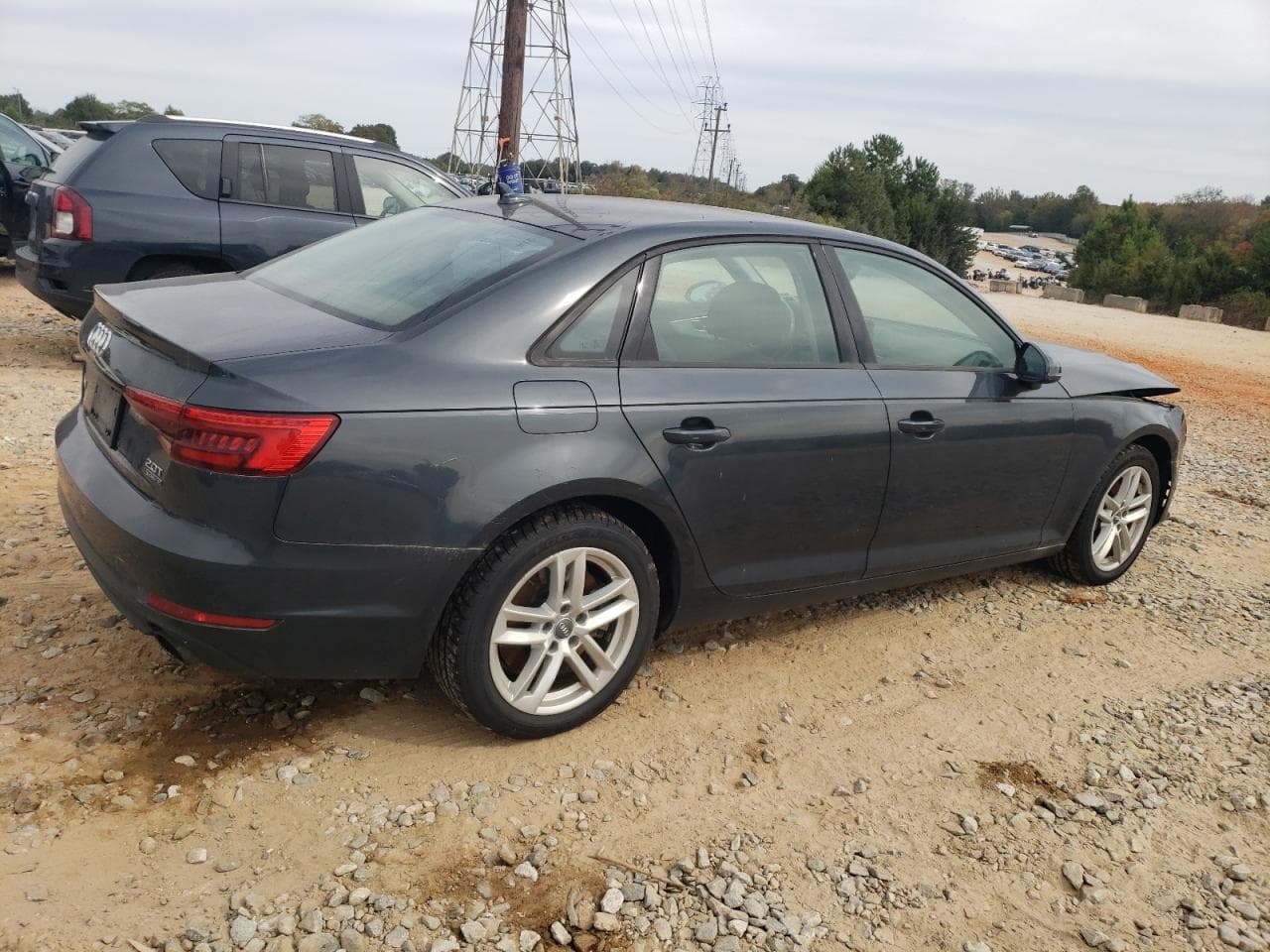 2017 Audi A4 Premium - foto 3