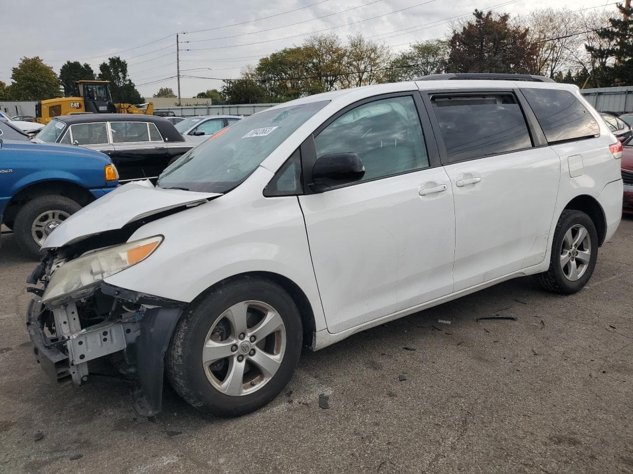 2013 Toyota Sienna Le