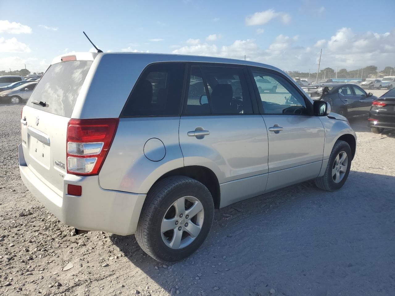 2012 Suzuki Grand Vitara Premium - foto 3