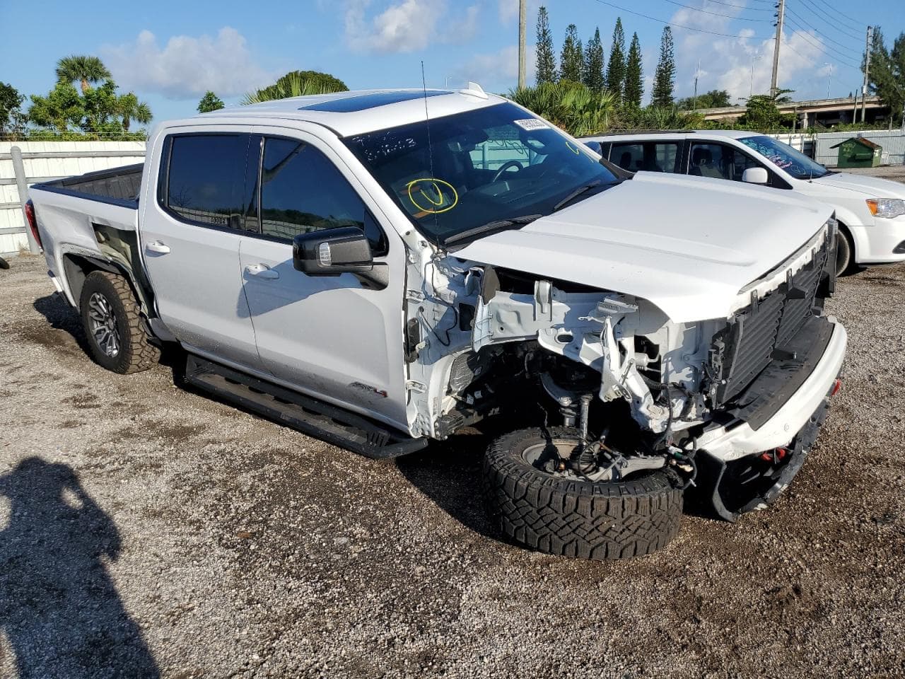 2020 GMC Sierra K1500 At4 - foto 4