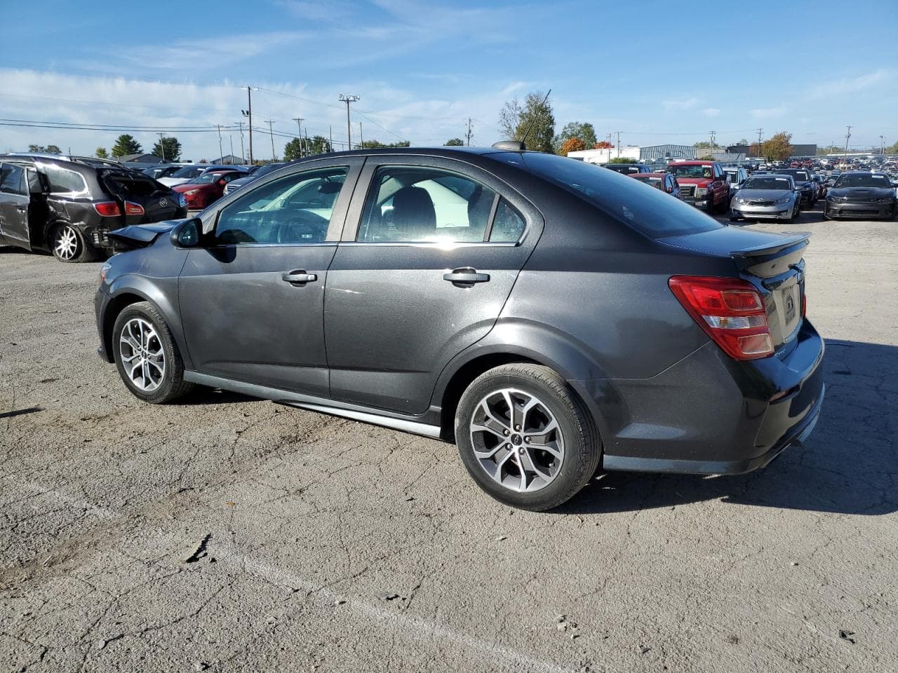 2018 Chevrolet Sonic Lt - foto 2