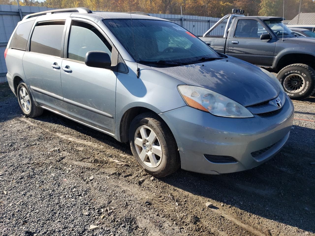 2010 Toyota Sienna Ce - foto 4