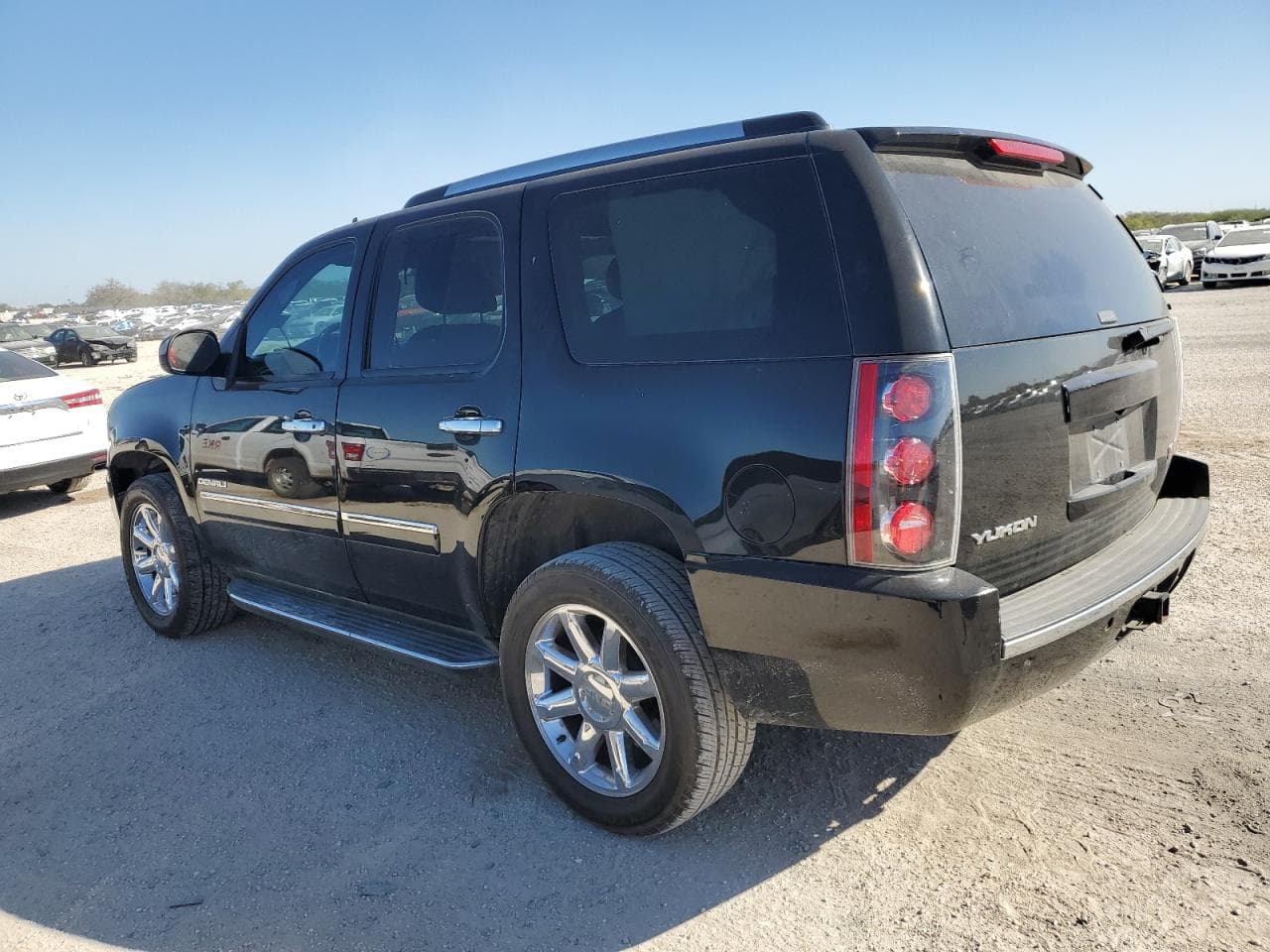 2014 GMC Yukon Denali - foto 2