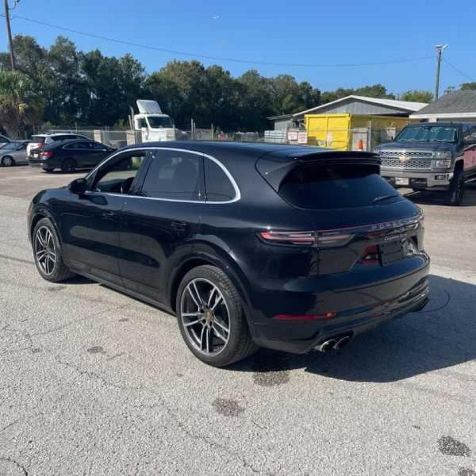 2020 Porsche Cayenne Turbo - foto 3