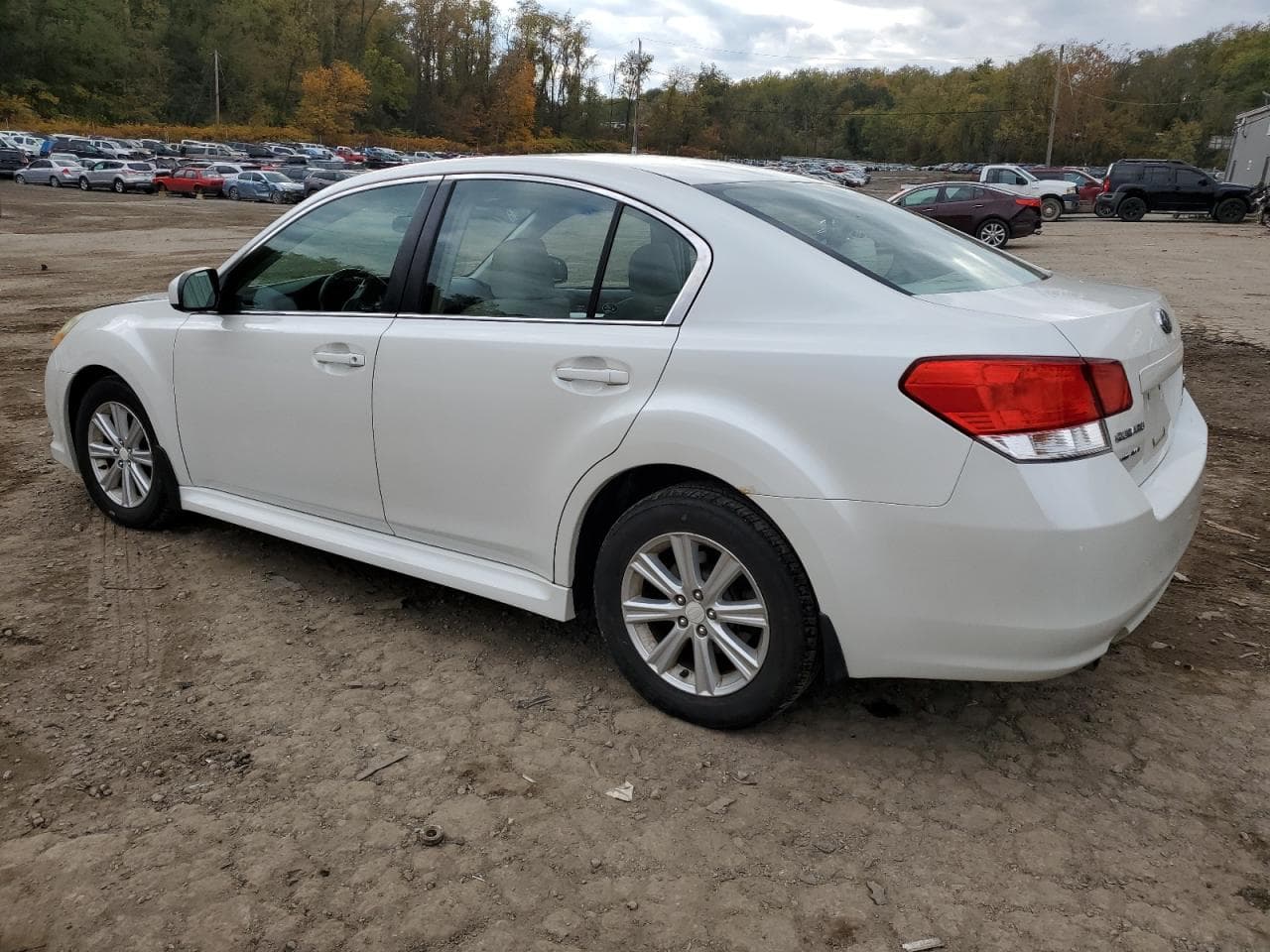 2011 Subaru Legacy 2.5I Premium - foto 2