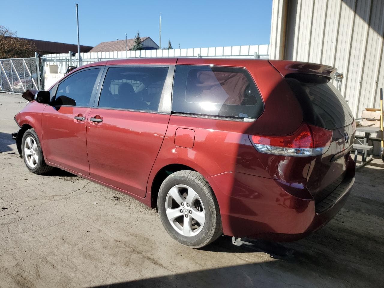 2013 Toyota Sienna - foto 2