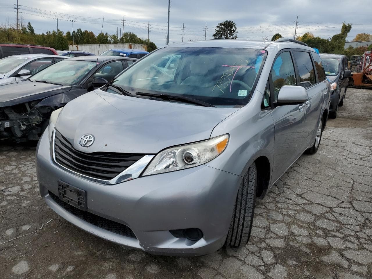 2013 Toyota Sienna Le - foto 4