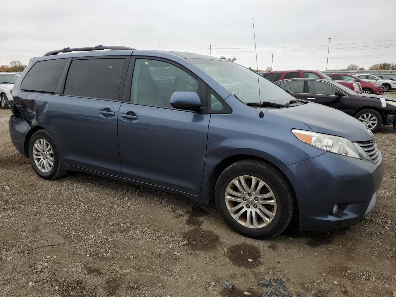 2013 Toyota Sienna Xle - foto 4