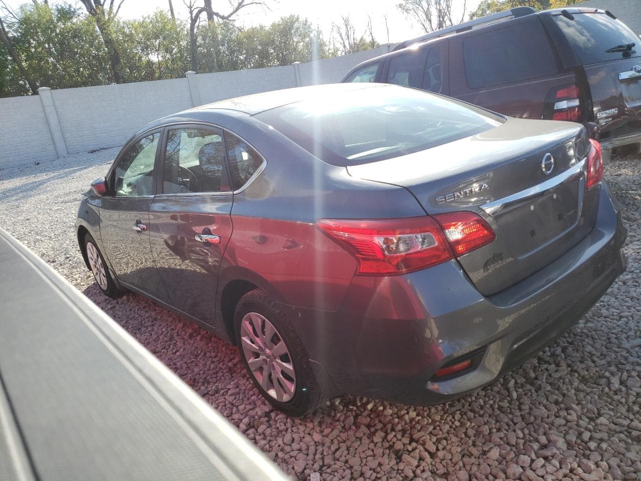 2019 Nissan Sentra S - foto 2