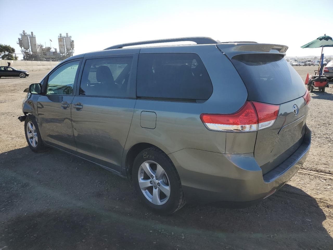 2013 Toyota Sienna Le - foto 2