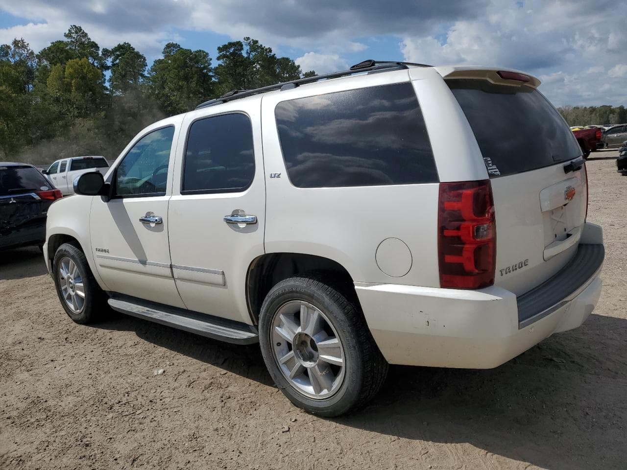 2010 Chevrolet Tahoe C1500 Ltz - foto 2