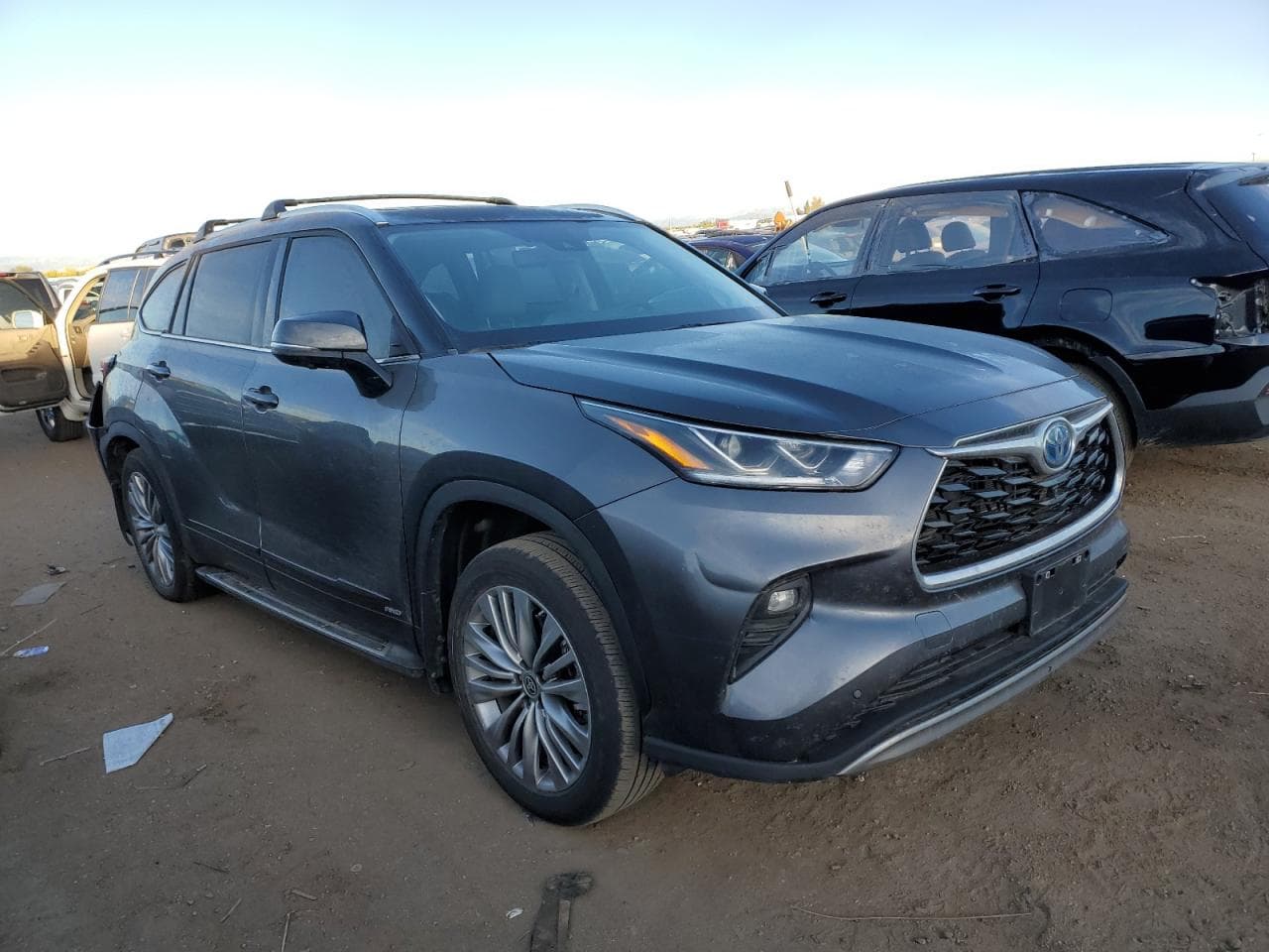 2023 Toyota Highlander Hybrid Platinum - foto 4
