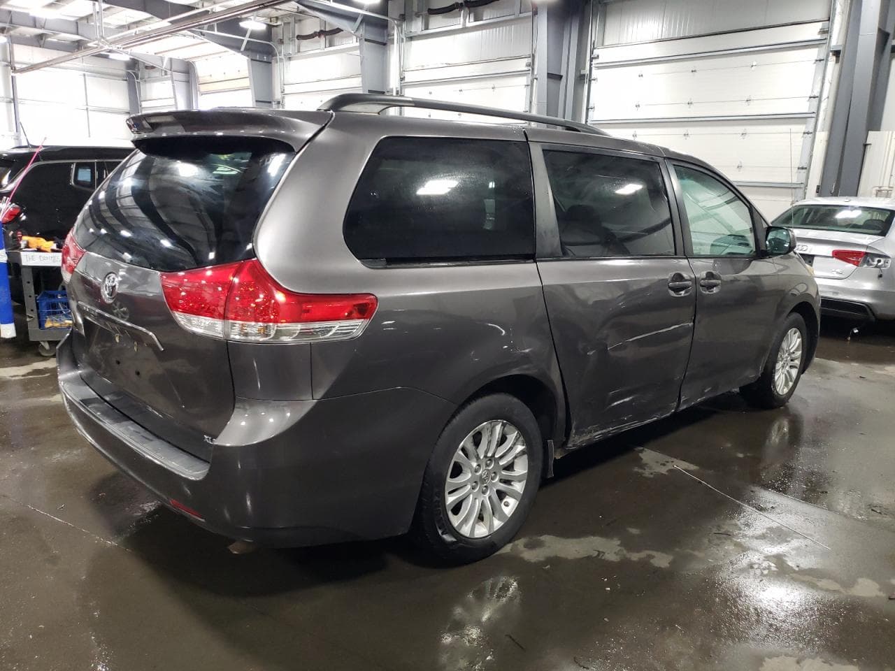 2013 Toyota Sienna Xle - foto 3