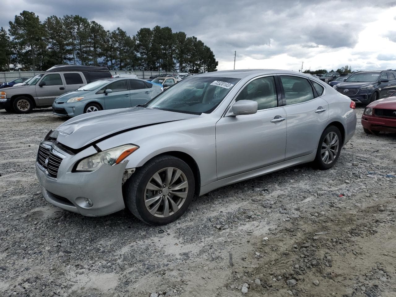 2013 Infiniti M37