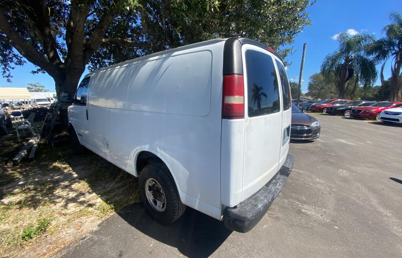 2003 GMC Savana G3500 - foto 3