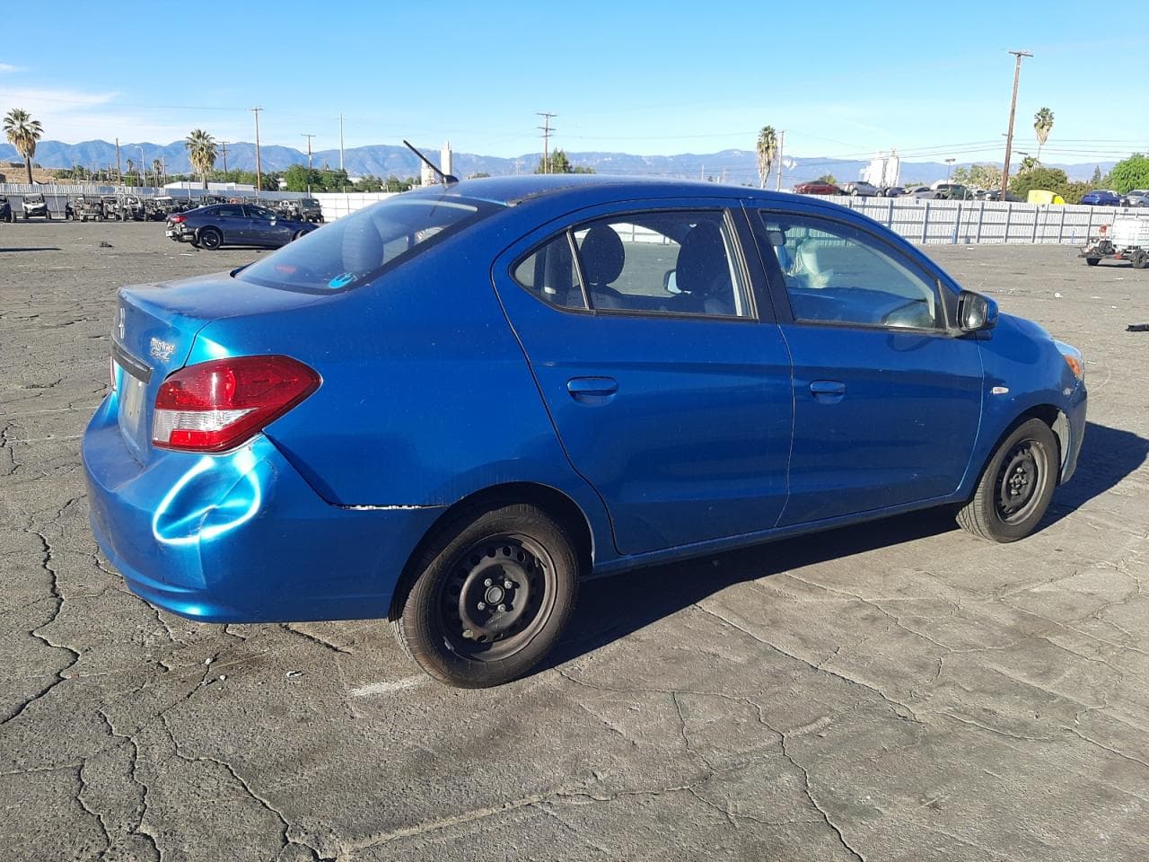 2017 Mitsubishi Mirage G4 Es - foto 3