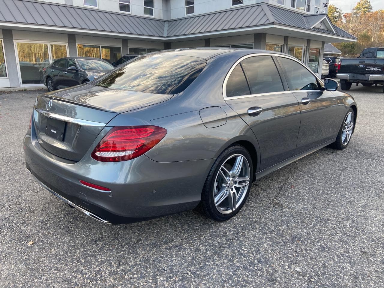2017 Mercedes-Benz E 300 4Matic - foto 4