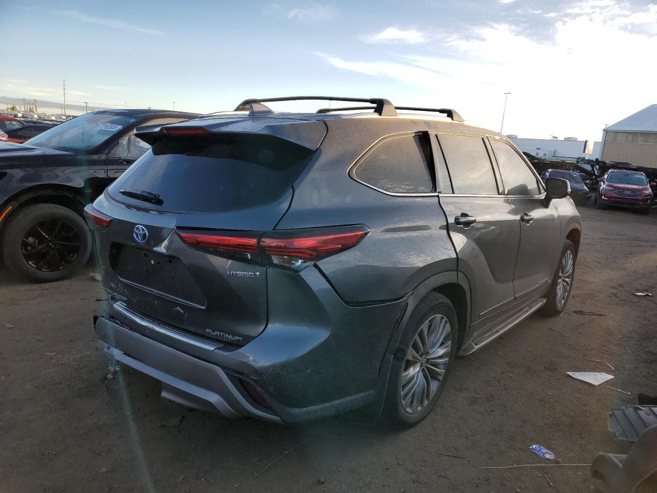 2023 Toyota Highlander Hybrid Platinum - foto 3