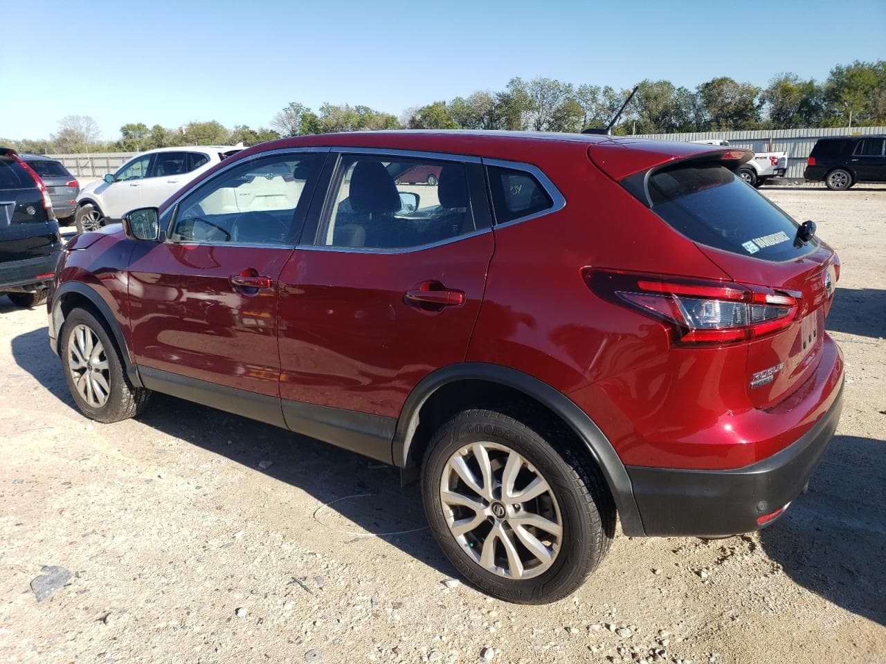 2020 Nissan Rogue Sport S - foto 2
