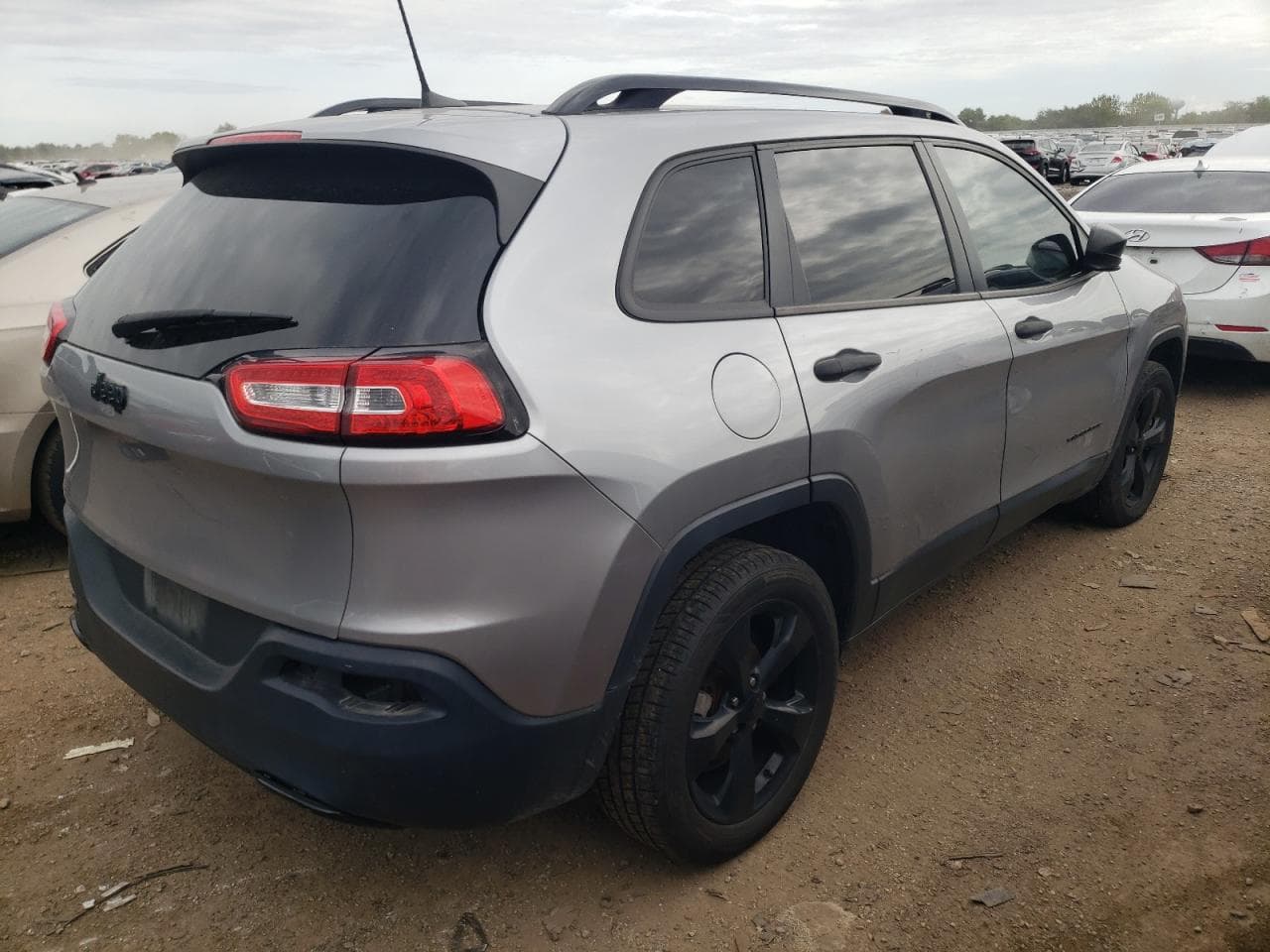 2017 Jeep Cherokee Sport - foto 3