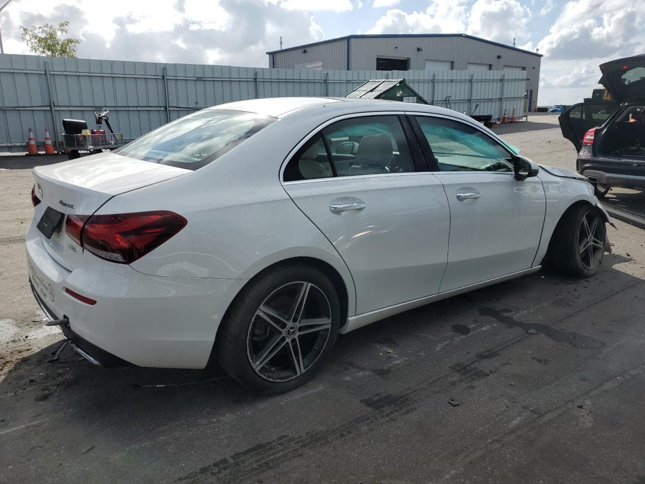 2021 Mercedes-Benz A 220 4Matic - foto 3
