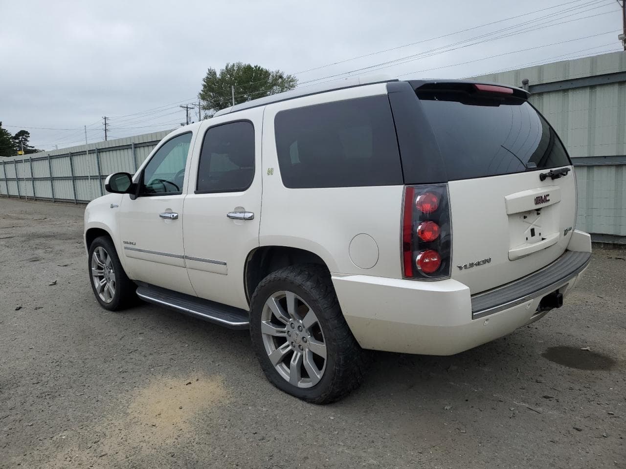 2011 GMC Yukon Hybrid Denali - foto 2