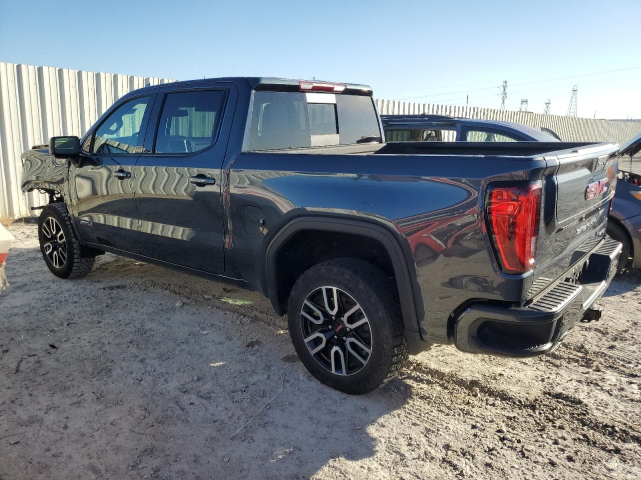 2022 GMC Sierra Limited K1500 At4 - foto 2