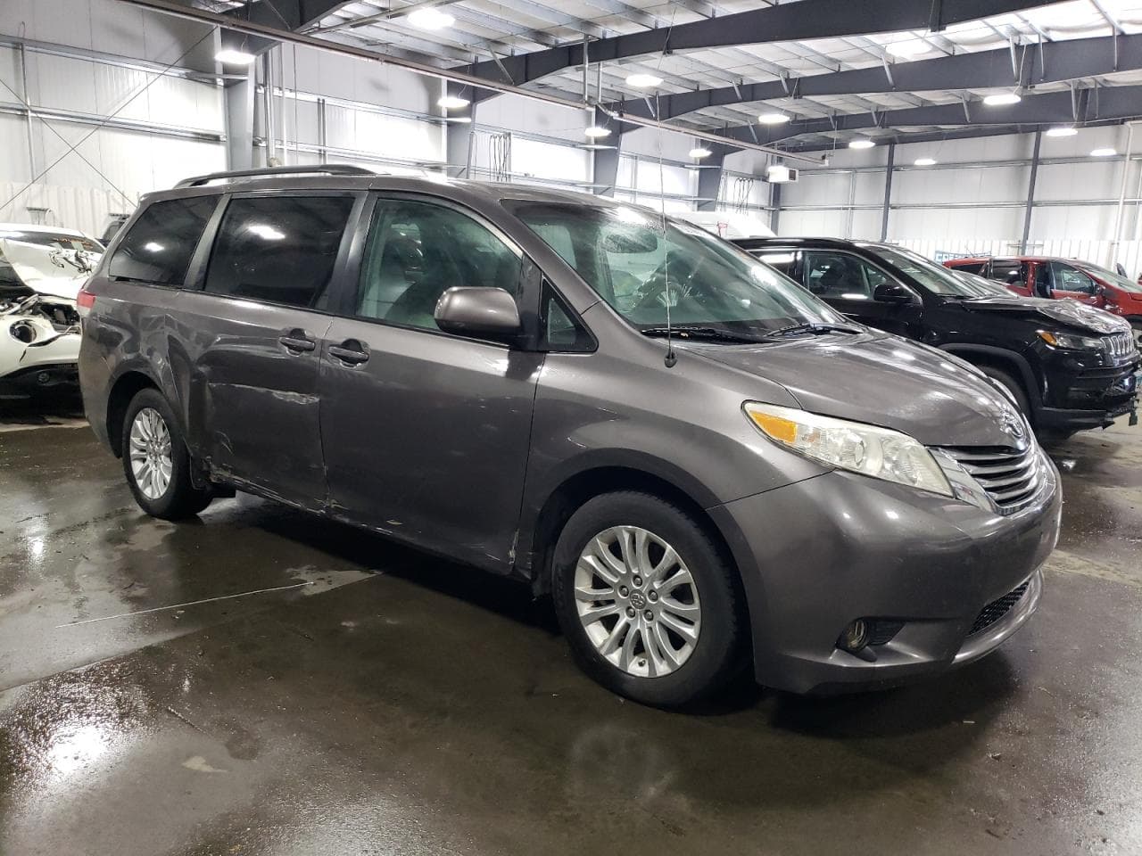2013 Toyota Sienna Xle - foto 4