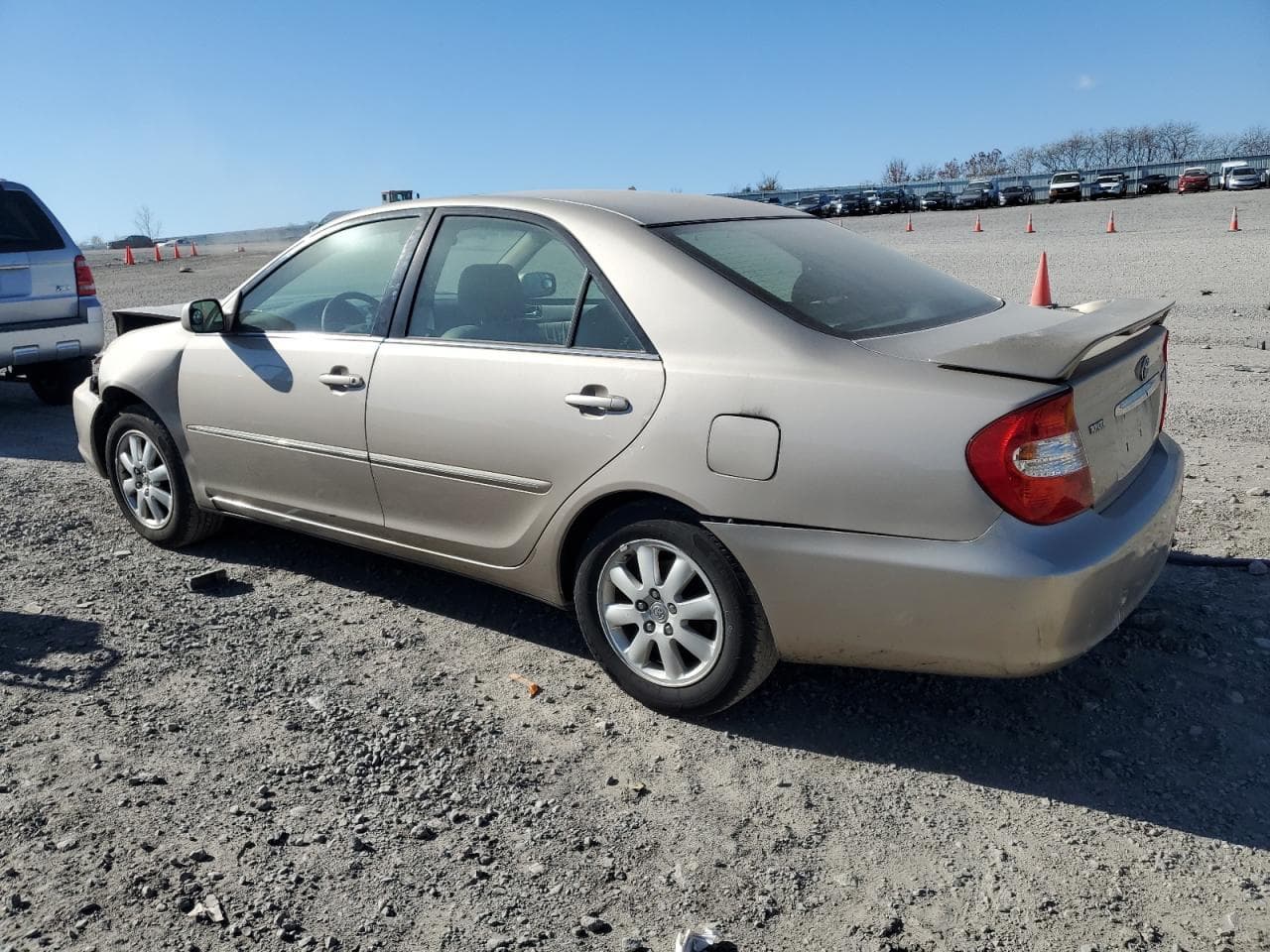 2004 Toyota Camry Le - foto 2