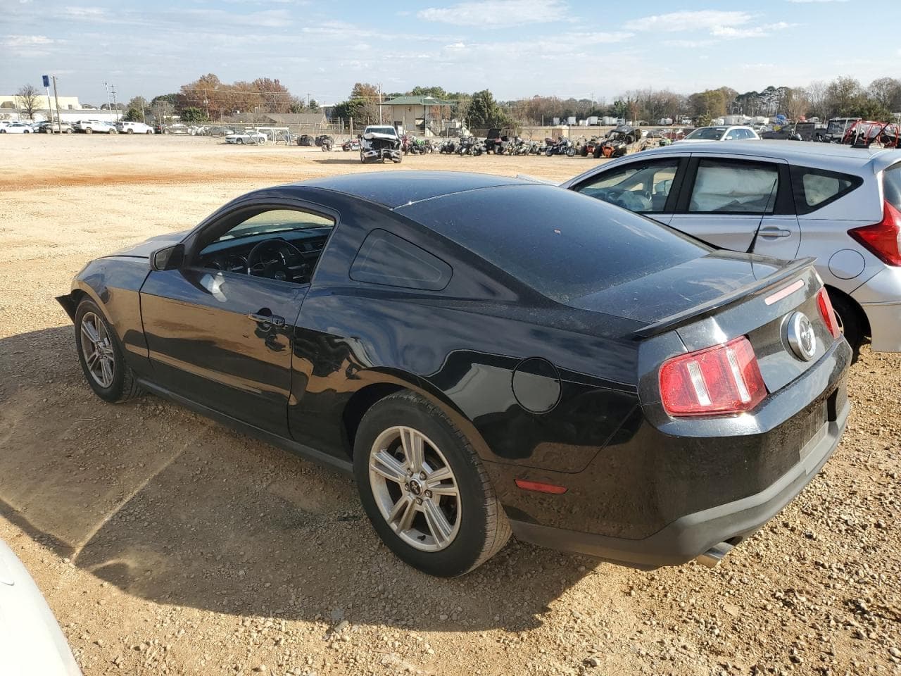 2012 Ford Mustang - foto 2